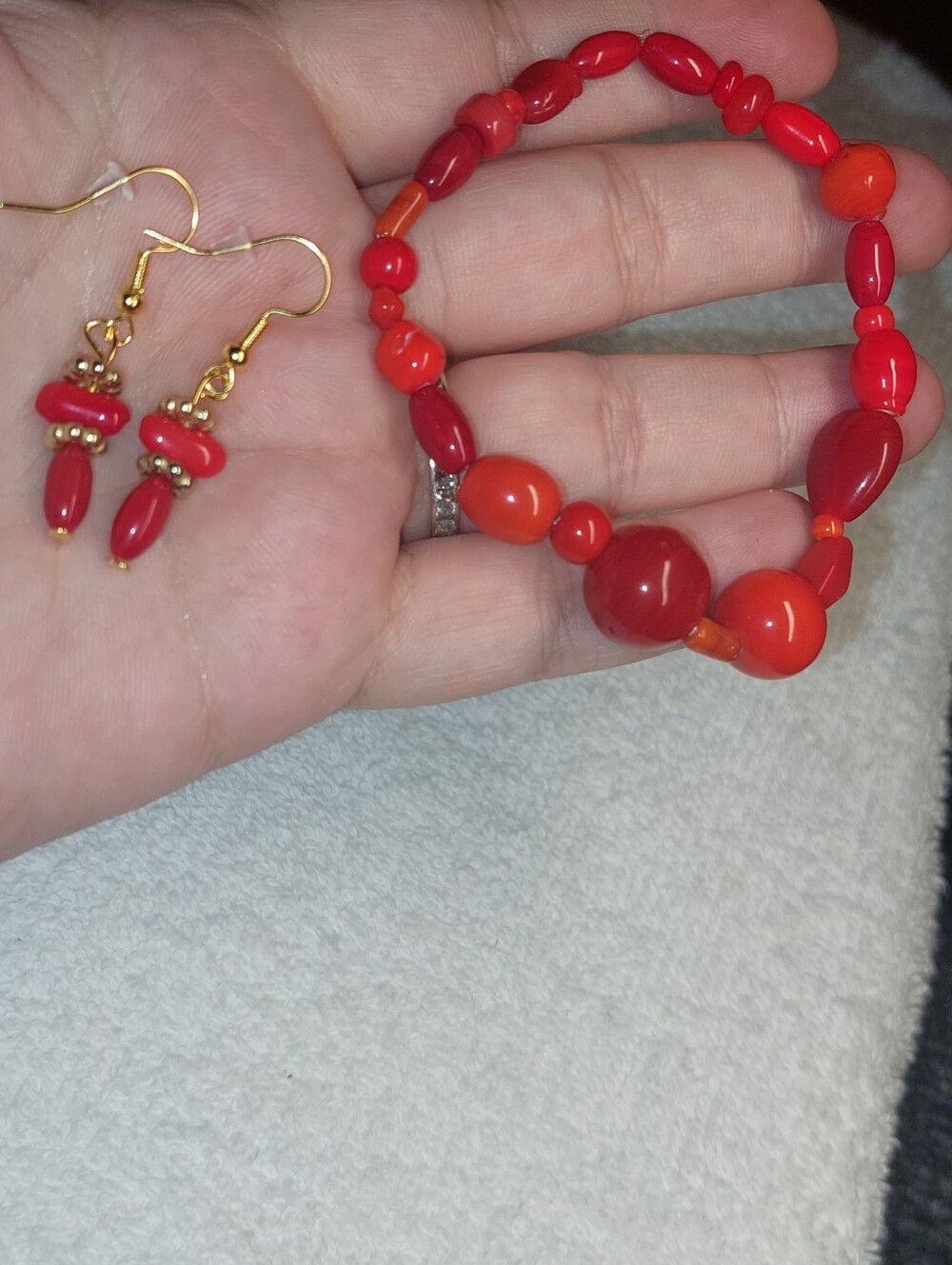 Red Glass Beaded Bracelet and Earring Set — Elegant Women’s Jewelry